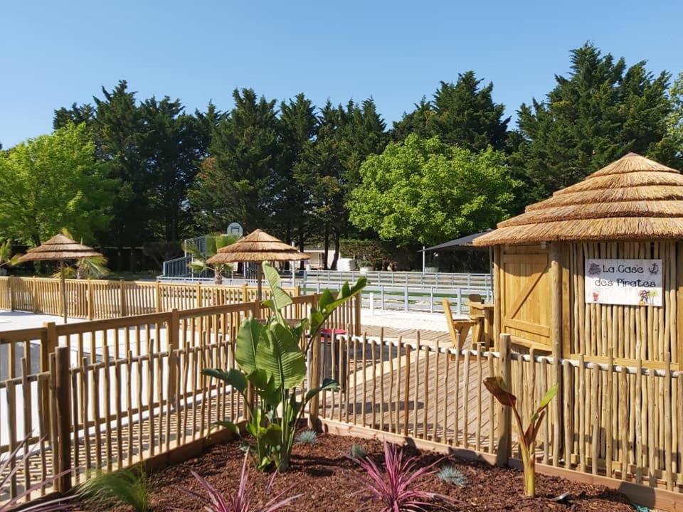 Camping Les Maraises Saint-Martin-de-Re Exterior photo
