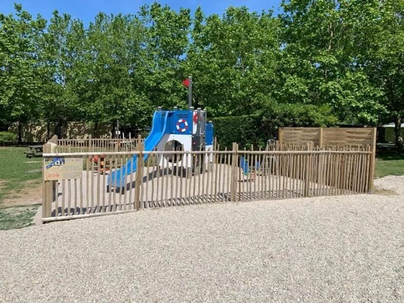 Camping Les Maraises Saint-Martin-de-Re Exterior photo