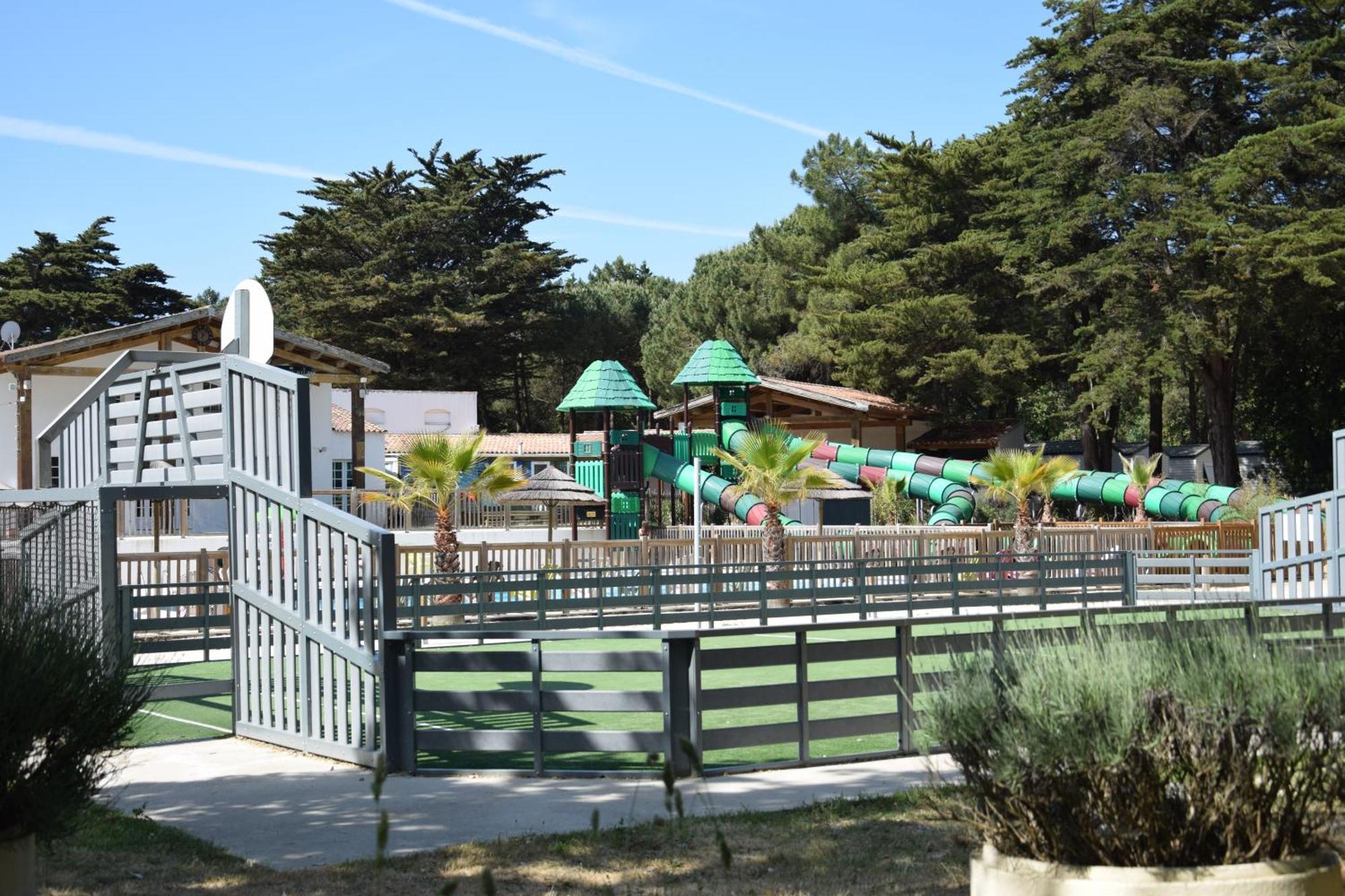 Camping Les Maraises Saint-Martin-de-Re Exterior photo